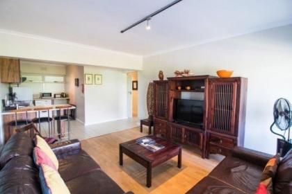 Mouille Point 2 Bedroom - image 8