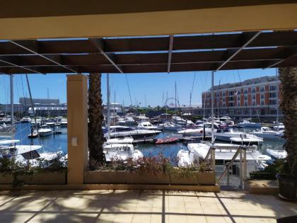 Unique 3 Bedroom in V A Waterfront - image 4