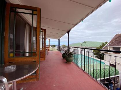 Le Bay Lodge - image 14