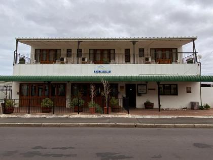 Le Bay Lodge - image 9