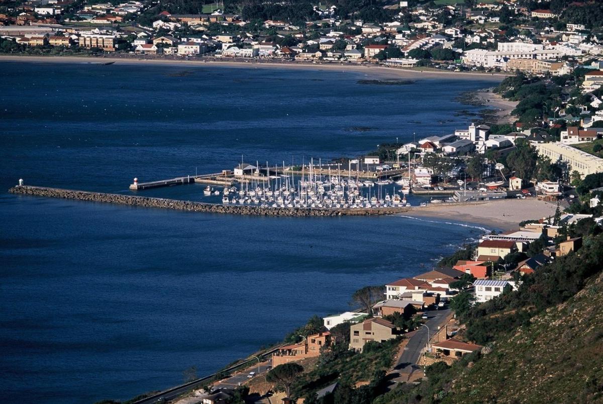 Manor on the Bay - image 6