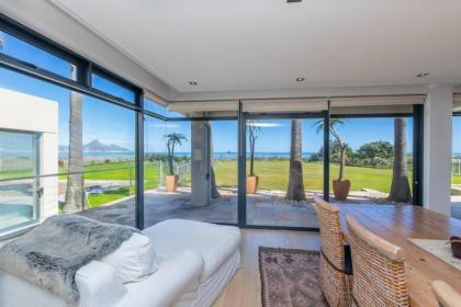 Villa Paradis - ocean front with views to behold! - image 4