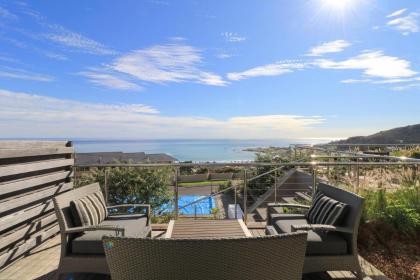 Camps Bay One Bedroom apartment - The Crystal - image 16