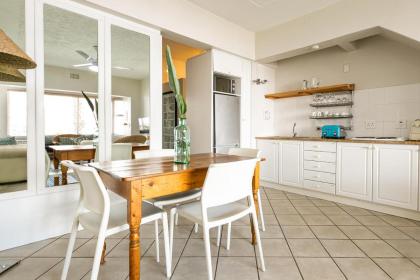 Village Apartments - Camps Bay - image 7