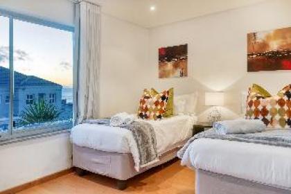 Strathmore House - Camps Bay - image 16