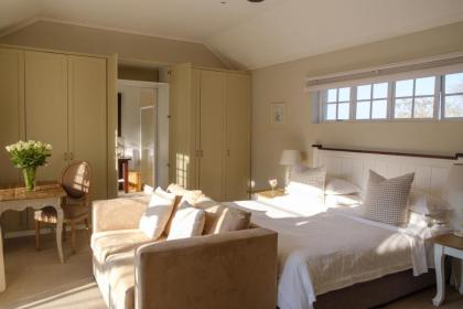 Constantia White Lodge Guest House - image 3