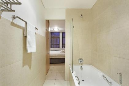 Fountain Suite 906 by HostAgents - image 18