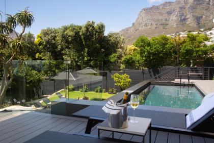 PREMIUM CAPE Camps Bay Lodge - image 11