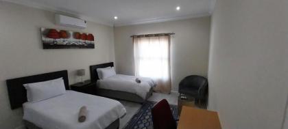 LND GUEST HOUSE - image 2