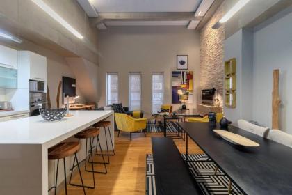 Playful Manhattan Style Loft in Downtown Cape Town - image 17