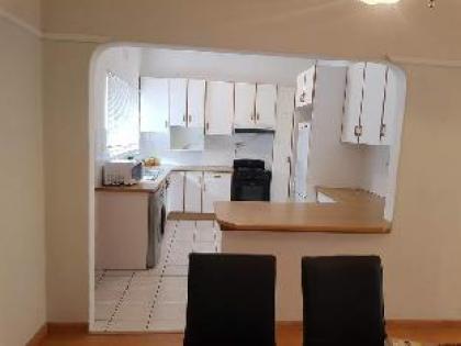 Executive Accommodation Bellville - image 5