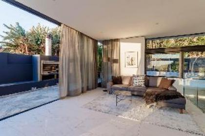 Strathmore Heights - Camps Bay - image 10