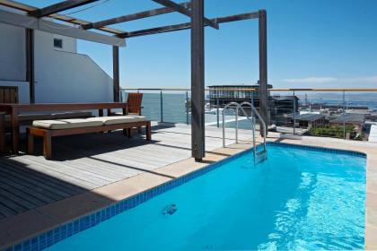 De Waterkant Great views with pool no loadshedding - image 1