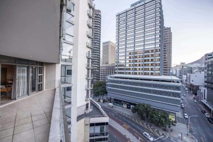 The Icon 1 Bedroom apartment in Cape Town Foreshore (1102) - image 17