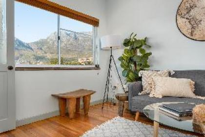 Kloof Street Apartment with Breathtaking Views - image 12