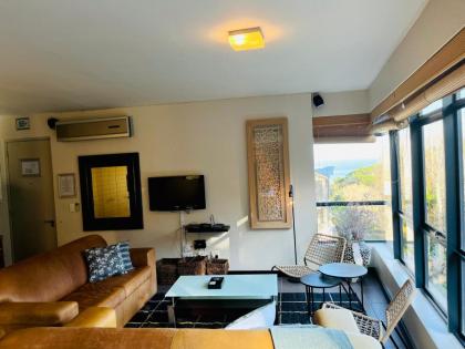 Lovely one bedroom in The Glen Camps Bay - image 8