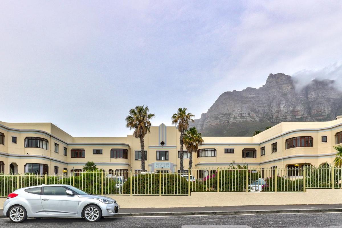 Camps Bay Family Apartments - image 2