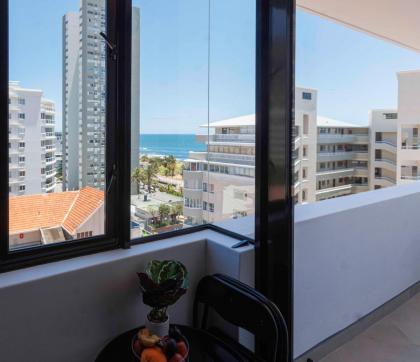 Sea Point Luxury Best Position 1 Bedroom Apartment Queen Size Bed & Inverter For TV - image 15