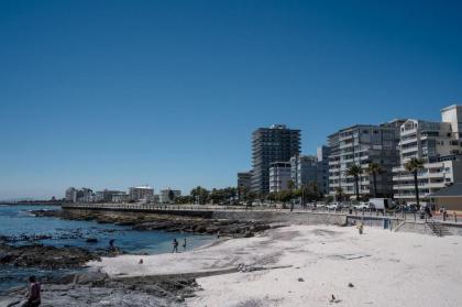 Luxe Seaside Apartment with Ocean Views - image 4