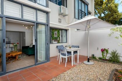 Stylish Sea Point Studio in Secure Complex  Patio - image 11