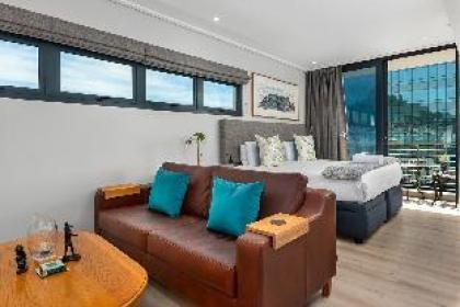 Elegant Studio Apartment on Bree Street - image 9