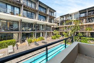 Oasis on Adderley  1-bed Loft  Balcony  Pool - image 7