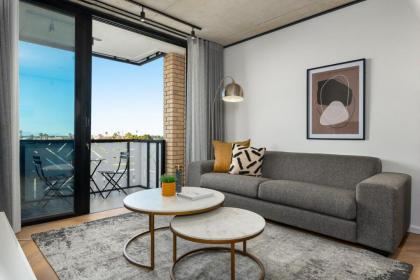 Brand New Luxe Apartment  Netflix  Fibre Cape Town 