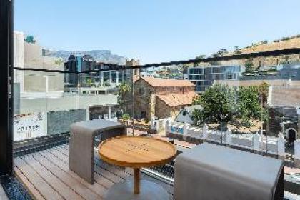 Luxe De Waterkant Apartment  Balcony  Netflix - image 5