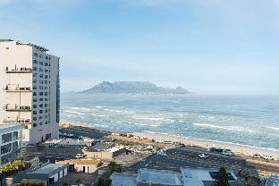 Beachfront Apartment  Ocean Views  Gym & Pools - image 2