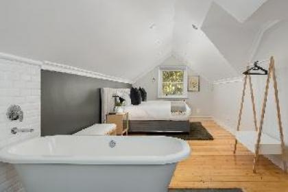 Serviced 3 Bedroom Semi-Detached  Point Break - image 10