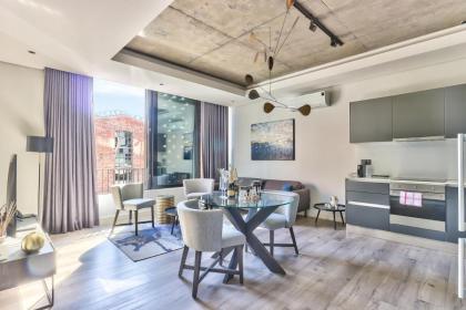 De Waterkant stylish unit no loadshedding - image 5