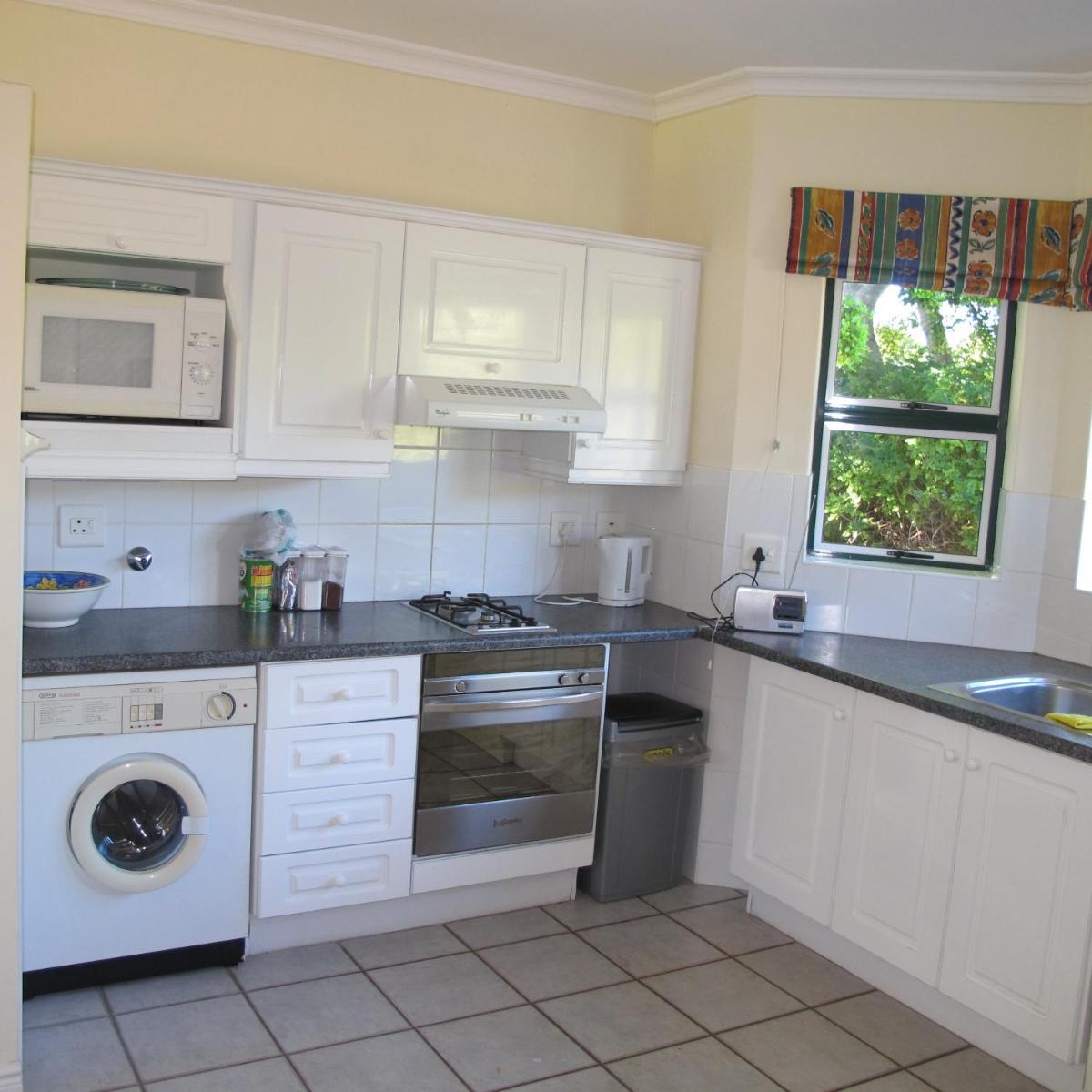 Constantia Cottage - image 3