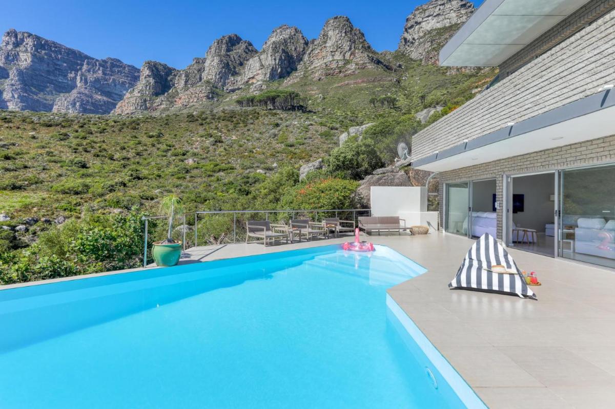 Callisto Camps Bay - Villa with Pool & Ocean Views - image 2