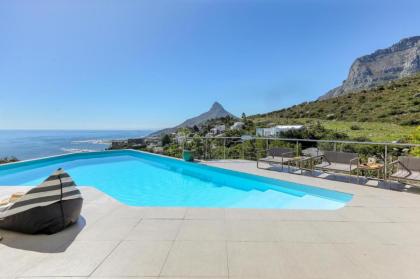 Callisto Camps Bay - Villa with Pool & Ocean Views - image 3