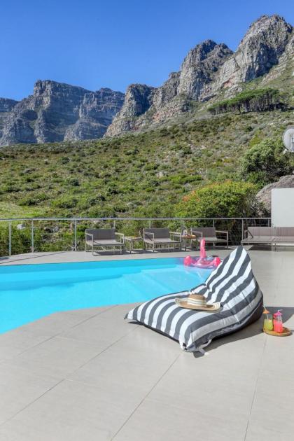 Callisto Camps Bay - Villa with Pool & Ocean Views - image 6