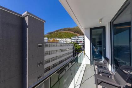 Modern and bright 1BD APT in sunny Sea Point - image 10