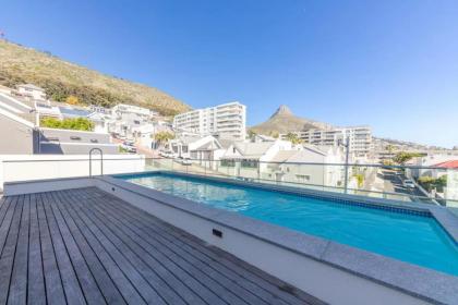 Modern and bright 1BD APT in sunny Sea Point - image 11