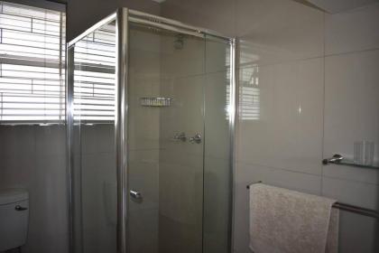 Devonshire 2 Bed apartment Green Point - image 2