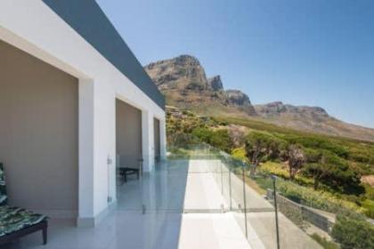 Camps Bay Blue Self-Catering Studios - image 19