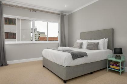 Shaftesbury Luxury Apartments - image 3