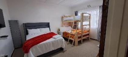 Haresca Luxury Accommodation - image 10