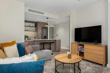 Foreshore Place Luxury Apartment - image 13