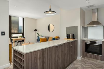 Foreshore Place Luxury Apartment - image 6