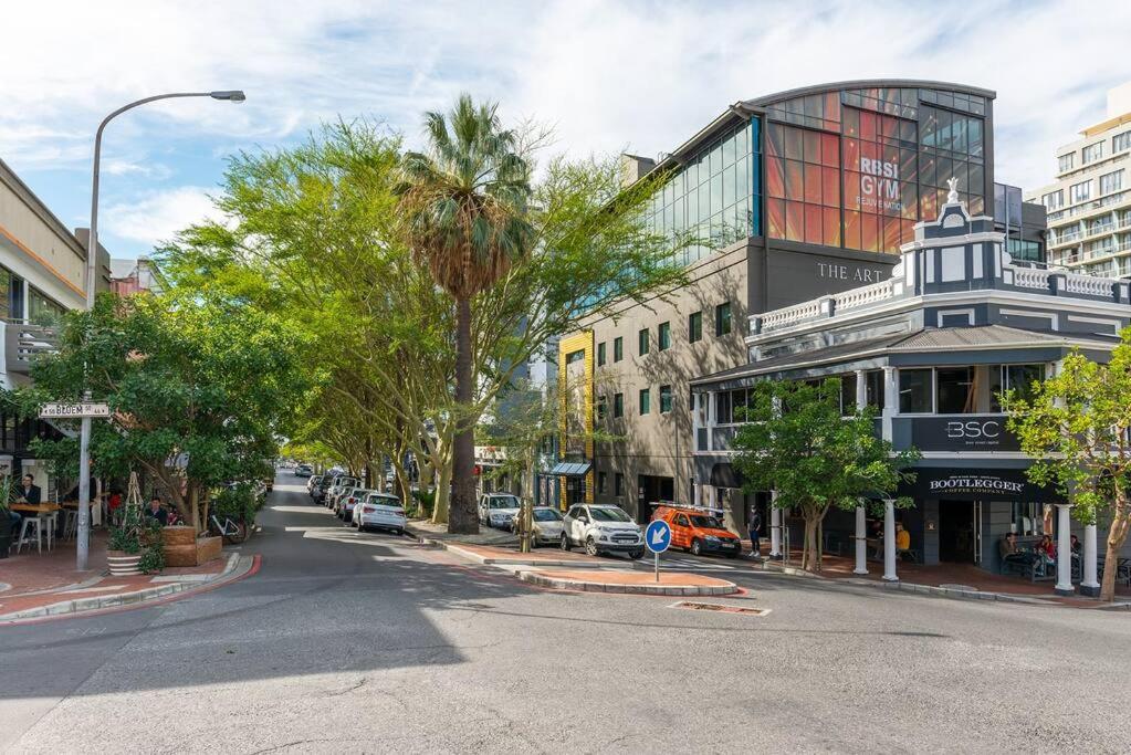 Modern Apartments on Harrington - image 2