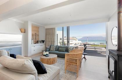 Villa by the Ocean Blouberg Village - image 8