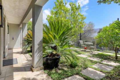 Solar Power French Country Cottage on Table Mountain - image 2