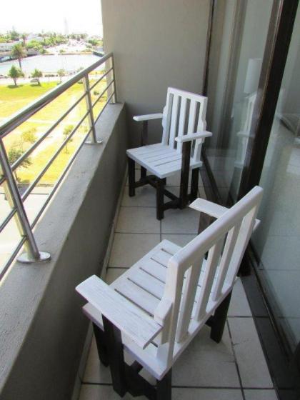 Table Mountain View Apartment - image 8