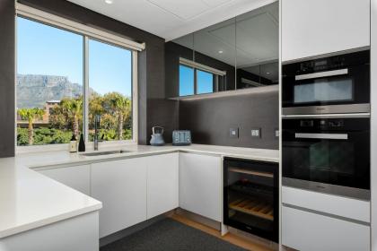 V&A Waterfront - Apartment D501 - Rental by Love Luxury Homes - image 11