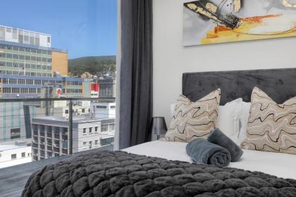 71 on Loop Cape Town - Apt with Mountain Views - image 9