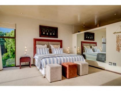 Oudekraal Lodge - comfortable and spacious 3-bedroom holiday - image 13